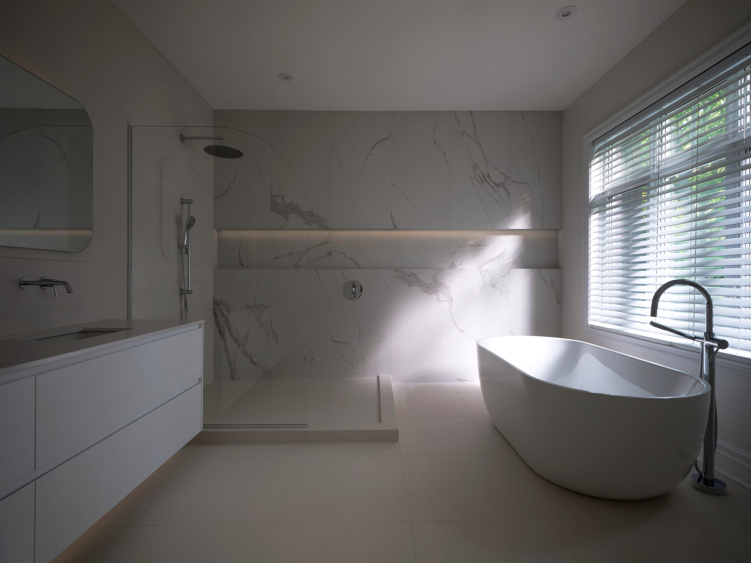 Larame SB 01 Lights scaled